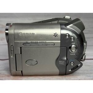 Canon DC10 Handheld DVD-RW Camcorder Silver Tested